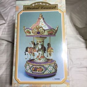 COPY - Poly musical carousel, NWT, plays Waltz, approx 10” by 5”dia, lovely gift